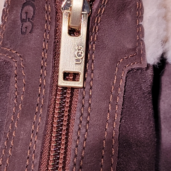 UGG Hapsburg zip Waterproof shearling boots. - Picture 8 of 13